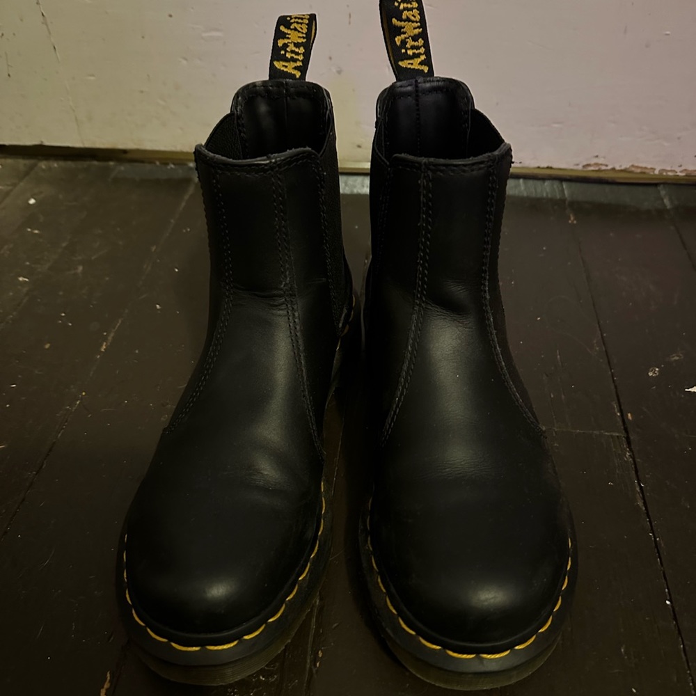Doc Marten Chelsea Boot